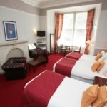 Luxury Accommodation Glasgow - Kelvin Drive Apartments Near Kelvingrove Museum - Urban Stay 4