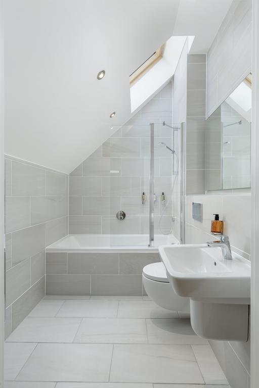 Luxury Apartments Edinburgh-Royal Mile Apartments-High Street-Bishops ...