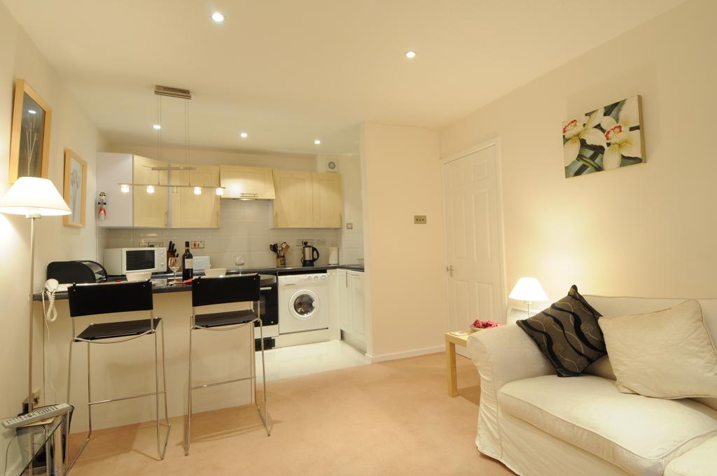 Luxury-Apartments-St-Albans-Chatsworth-Court-Apartments--St-Albans-Cathedral---Urban-Stay-3