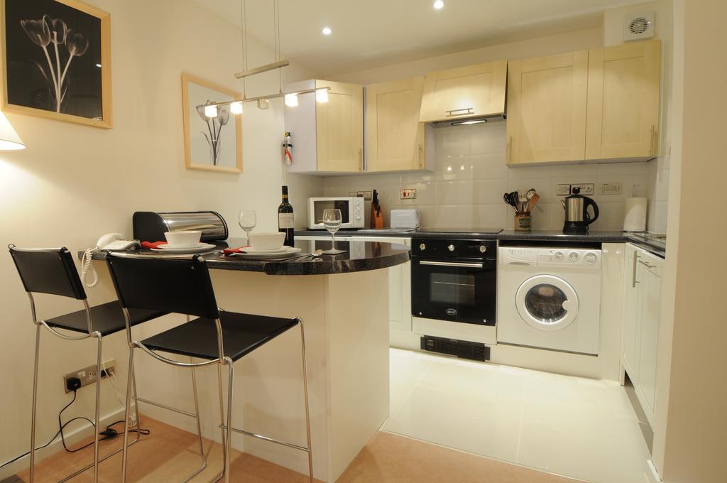 Luxury-Apartments-St-Albans-Chatsworth-Court-Apartments--St-Albans-Cathedral---Urban-Stay