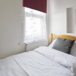Rochester Serviced Accommodation - Black & White Apartments - Cecil Road - Urban Stay 6