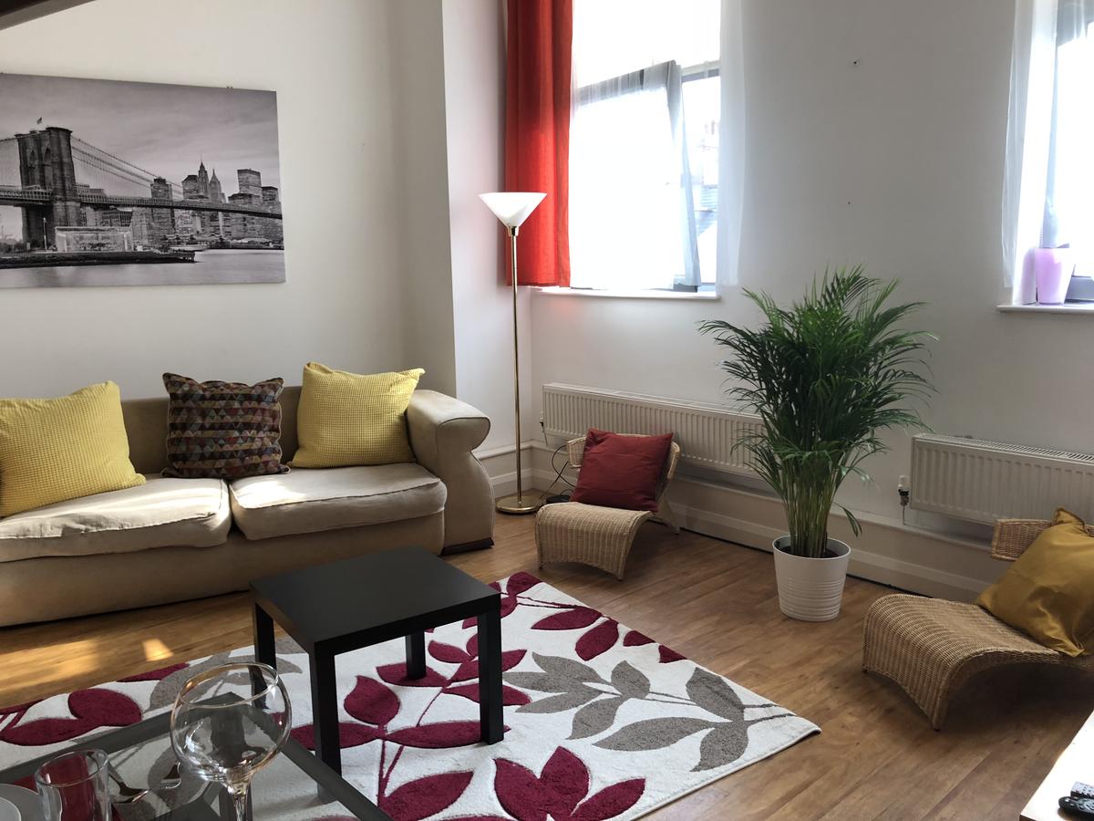 Book our Nottingham Serviced Apartments I Crusader Mezzanine Cheap Short Let Apartments in Nottinghamshire Available Now ISecure On-Site Parking & Free Wifi
