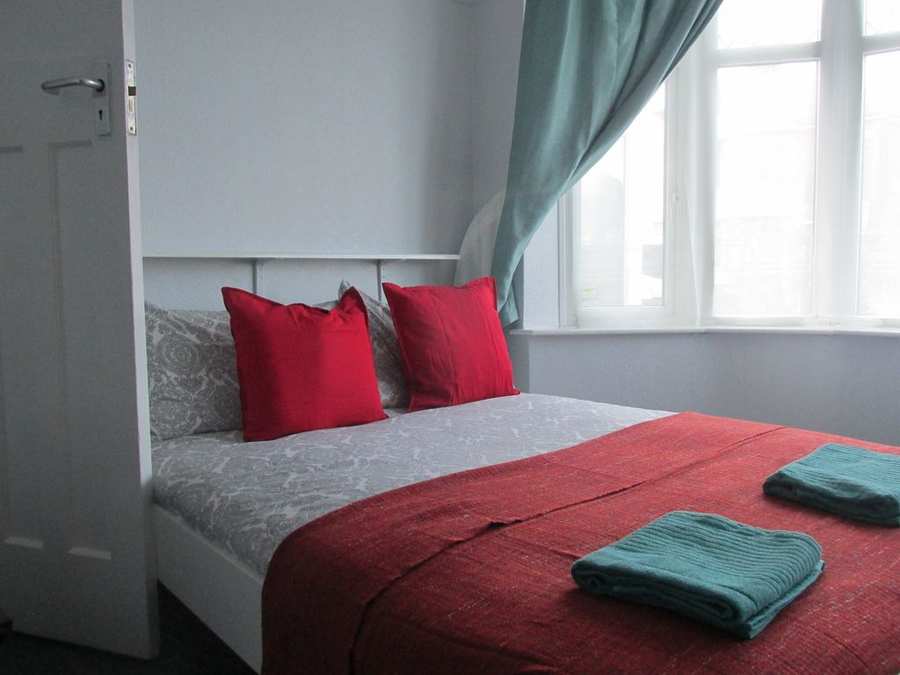 Exton House Serviced Apartments - Luton | Urban Stay