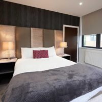 Available Now Self-Catering Apartments Milton Keynes I Book Milburn House in Buckinghamshire, England at the Best Rates. I Free Wifi & Free On site Parking | Urban Stay