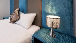 Available Now Self-Catering Apartments Milton Keynes I Book Milburn House in Buckinghamshire, England at the Best Rates. I Free Wifi & Free On site Parking | Urban Stay