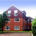 Basingstoke Luxury Corporate Accommodation - St Raphael House Apartments Near The Malls Shopping Centre - Urban Stay 1