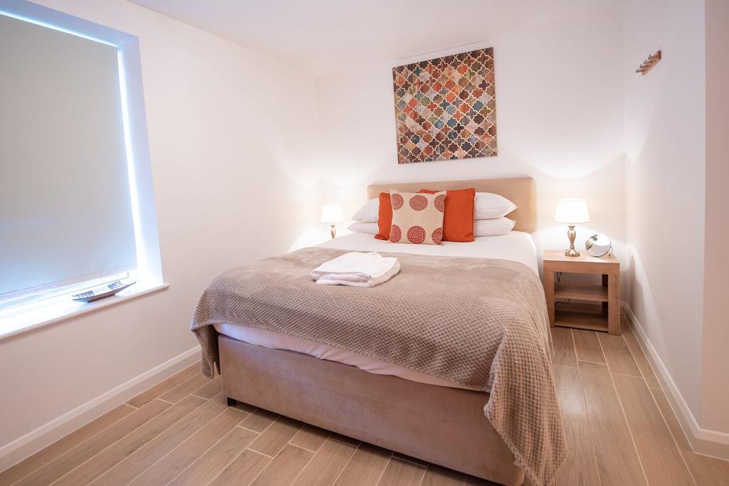 Luxury-Accommodation-Bristol---Alison-Court-Apartments-Near-Clifton-College---Urban-Stay-17