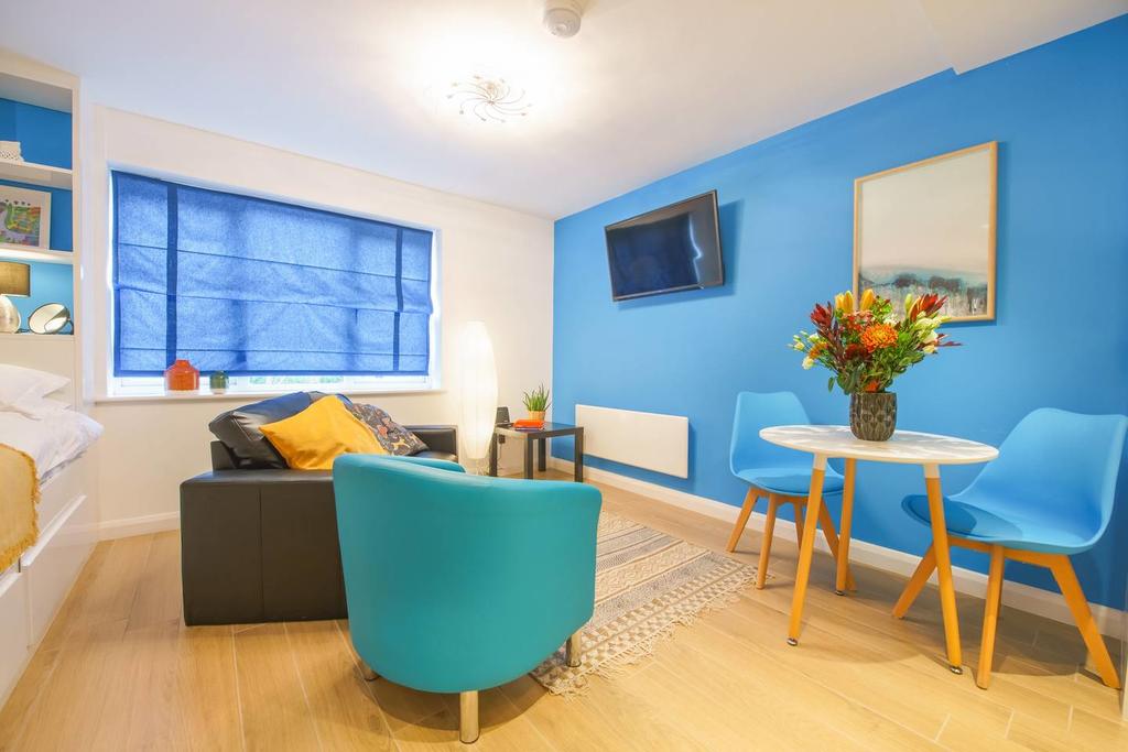 Luxury Accommodation Bristol - Alison Court Apartments Near Clifton College - Urban Stay 20