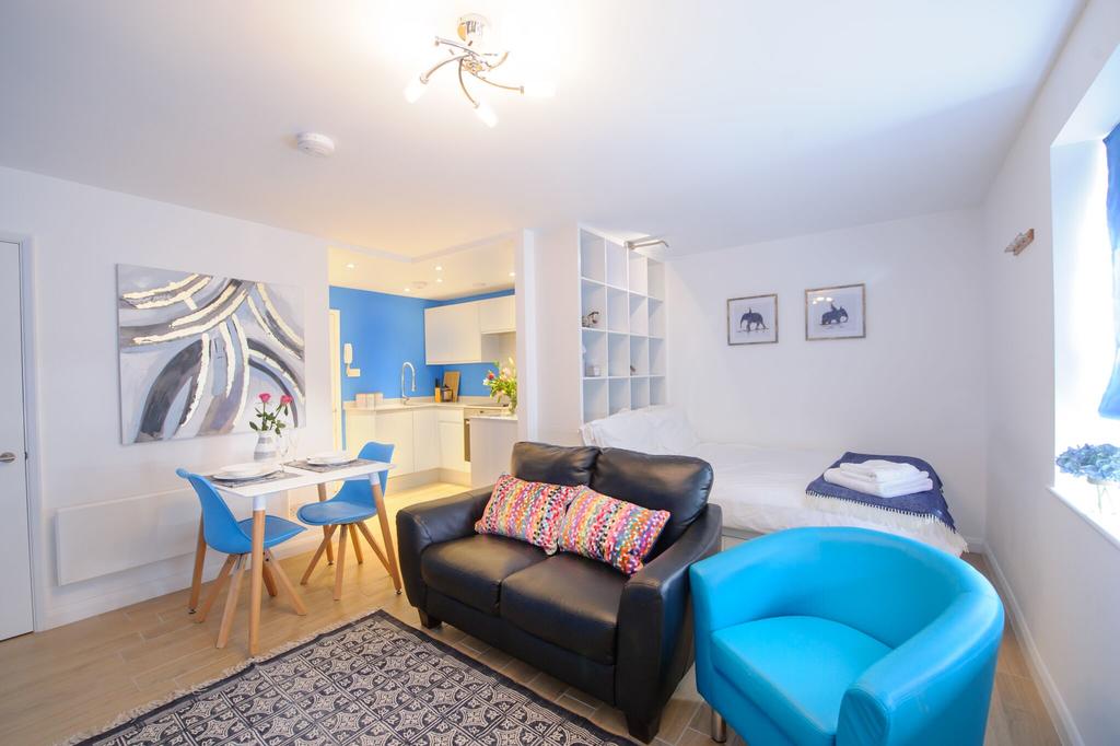 Luxury-Accommodation-Bristol---Alison-Court-Apartments-Near-Clifton-College---Urban-Stay-4