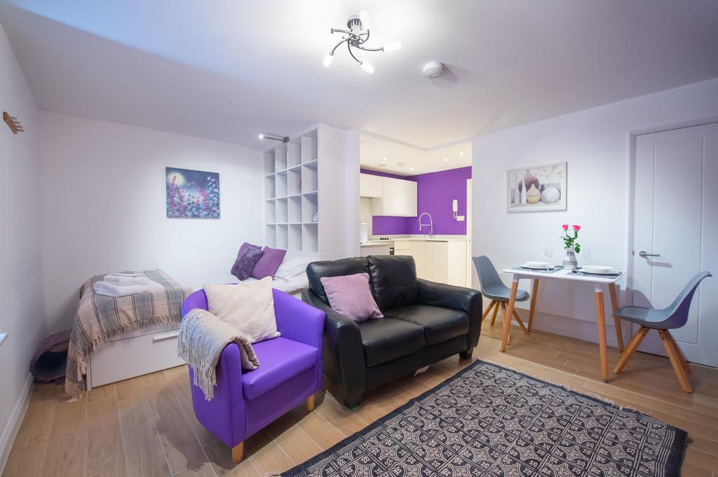Luxury-Accommodation-Bristol---Alison-Court-Apartments-Near-Clifton-College---Urban-Stay-7