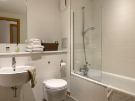 Luxury Corporate Apartments Glasgow - College Apartments Near Glasgow Central station - Urban Stay 11