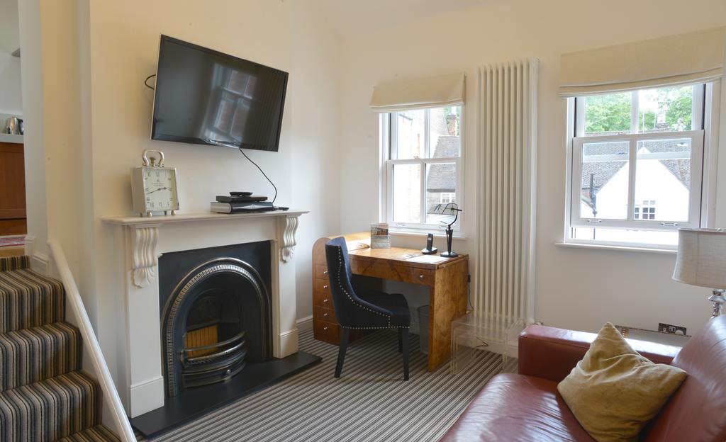 St-Albans-Self-catering-Apartments---Spicer-Street-Apartment-Near-St-Albans-Cathedral---Urban-Stay-4