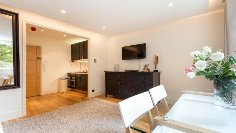 Bayswater-Serviced-Accommodation---Craven-Hill-Apartments-Near-Lancaster-Gate-underground-tube-station---Urban-Stay-15