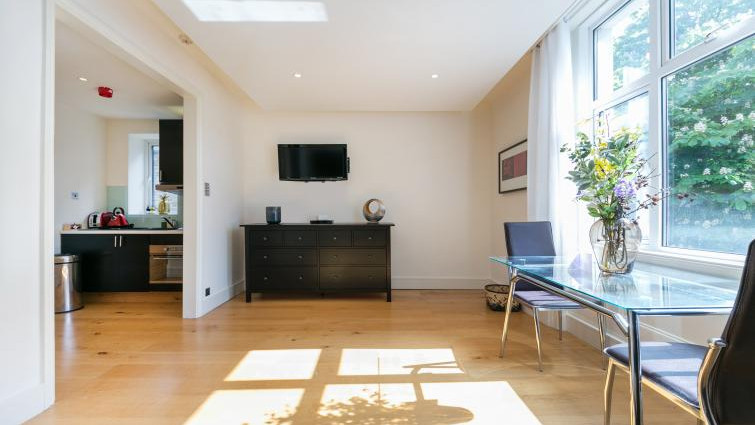 Bayswater-Serviced-Accommodation---Craven-Hill-Apartments-Near-Lancaster-Gate-underground-tube-station---Urban-Stay-6