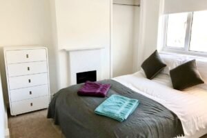 Harwell Serviced Accommodation - North Drive Apartments Oxfordshire - Urban Stay