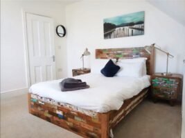 Lewisham Serviced Apartment South London Parking Pet friendly - Urban Stay