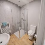 Serviced accommodation in Oxford with private garden and outdoor seating. In South Oxfordshire. Close to Harwell, Didcot, Abingdon. Book Now!