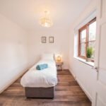 Serviced accommodation in Oxford with private garden and outdoor seating. In South Oxfordshire. Close to Harwell, Didcot, Abingdon. Book Now!