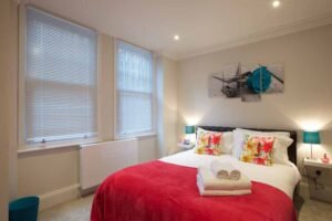 Book the perfect Short Let Apartment West London near Heathrow Airport. Our executive accommodation is cheaper than a hotel!
