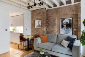 Book our exquisite Central London Serviced Accommodation with and modern interior and excellent location for long and short stays now!