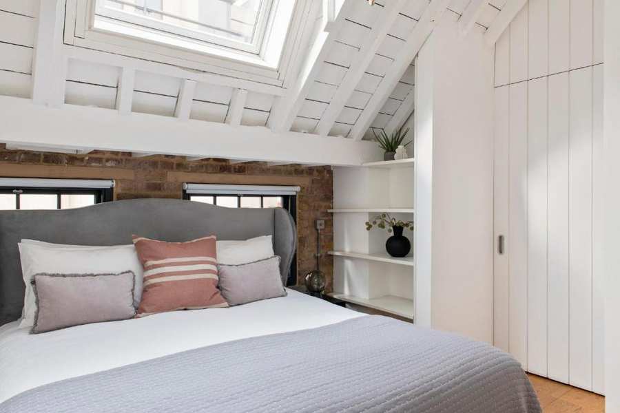 Central London Serviced Accommodation – Arne Street Apartments Book-our-exquisite-Central-London-Serviced-Accommodation-with-and-modern-interior-and-excellent-location-for-long-and-short-stays-now!