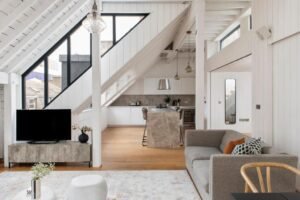 Book our exquisite Central London Serviced Accommodation with and modern interior and excellent location for long and short stays now!