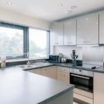 Bracknell Self-Catering Apartments - The Ring Balcony Parking Free Wifi Apartments - Urban Stay