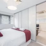 Bracknell Self-Catering Apartments - The Ring Balcony Parking Free Wifi Apartments - Urban Stay