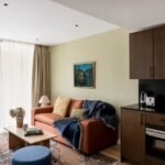 Modern East London Serviced Accommodation with lift, wifi, and 24h reception. We offer the Cheapest Corporate Rates for Business Travellers!
