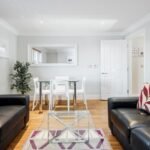 Esher Serviced Accommodation - Portsmouth Road Self-Catering Free Wifi Transfer Apartments - Urban Stay