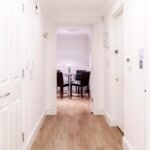 Esher Serviced Accommodation - Portsmouth Road Self-Catering Free Wifi Transfer Apartments - Urban Stay