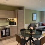 Wembley Serviced Accommodation near Wembley Stadium with lift access, balcony, Smart TV, Wifi, 24h reception, cinema and roof garden!