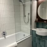 Wembley Serviced Accommodation near Wembley Stadium with lift access, balcony, Smart TV, Wifi, 24h reception, cinema and roof garden!