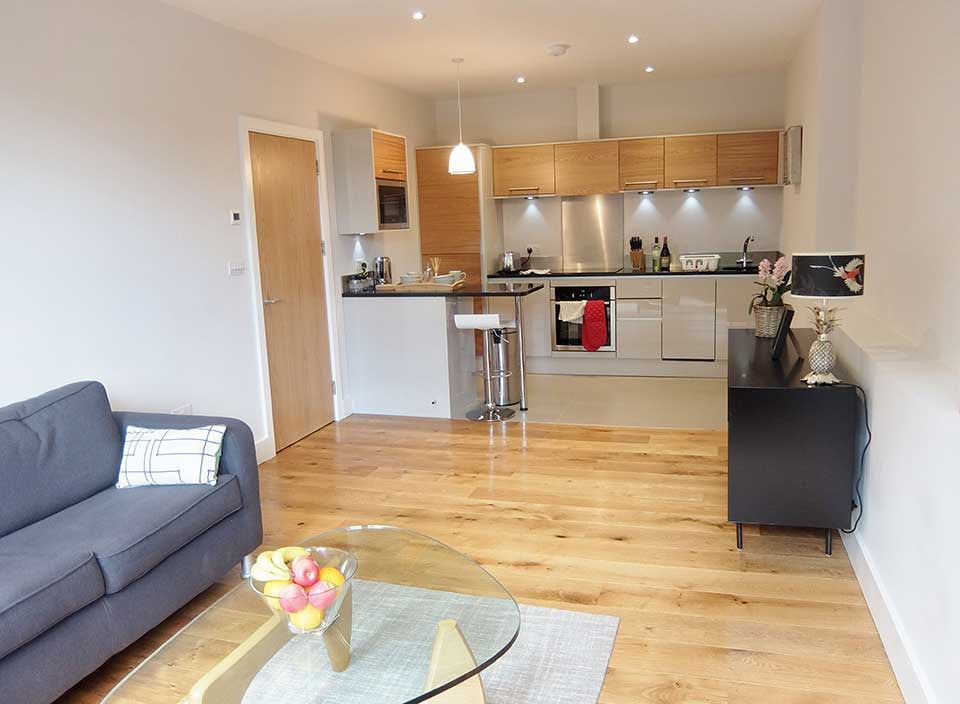 London-Serviced-Accommodation---Twickenham-Free-Wifi-On-Site-Parking-Cafe-Apartments---Urban-Stay