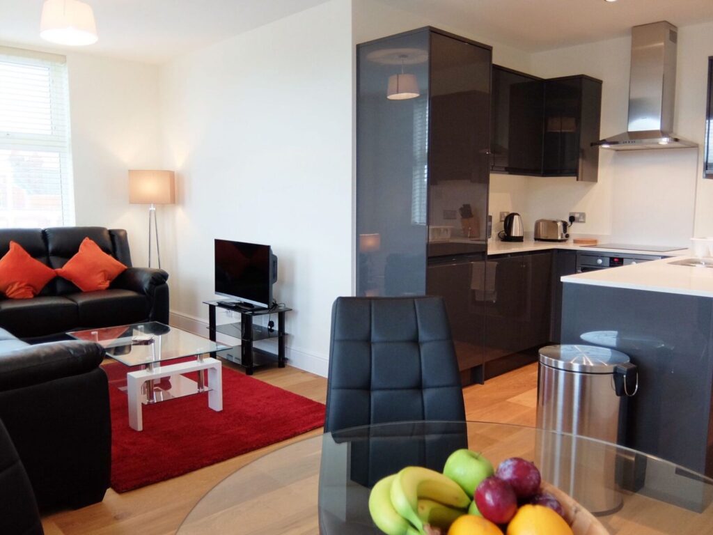 London Serviced Accommodation - Twickenham Free Wifi On-Site Parking Cafe Apartments - Urban Stay