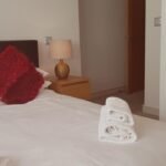 Serviced Accommodation Guildford - Abbots Place Garden Parking Free Wifi Apartments - Urban Stay