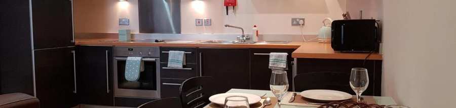 Serviced Accommodation Guildford - Abbots Place Garden Parking Free Wifi Apartments - Urban Stay