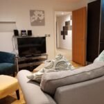 Serviced Accommodation Guildford - Abbots Place Garden Parking Free Wifi Apartments - Urban Stay