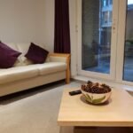 Serviced Accommodation Guildford - Abbots Place Garden Parking Free Wifi Apartments - Urban Stay