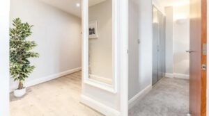 Serviced Accommodation Staines - Clarence Street City Centre Free Wifi Parking Apartments - Urban Stay