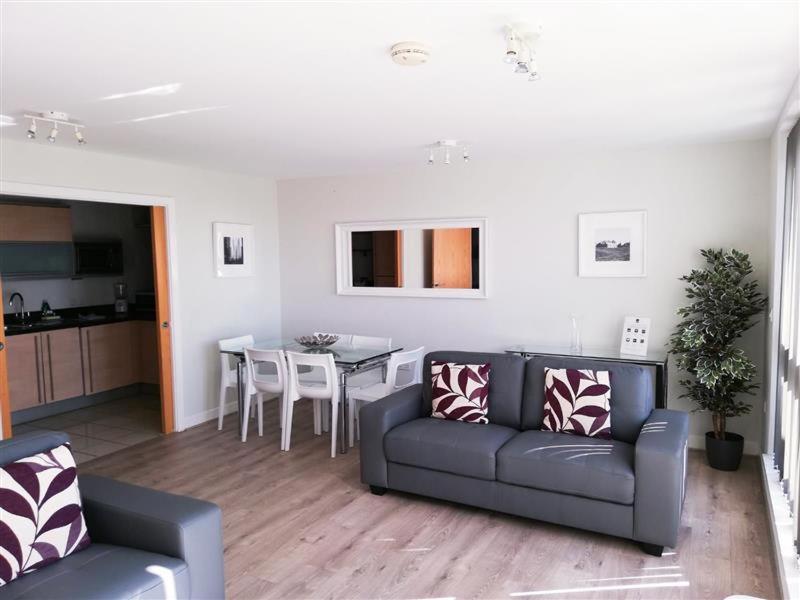 Vertex House Apartments Serviced Apartments - Croydon | Urban Stay