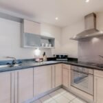 Serviced Apartments Croydon - Park Lane Free Wifi Parking Desk Space Apartments - Urban Stay
