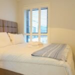 South London Serviced Apartments - Somerset Road Free Wifi Parking Balcony Apartments - Urban Stay