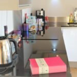 West London Serviced Accommodation - High Street Free Wifi Patio Balconi Parking Apartments - Urban Stay
