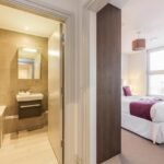 West London Serviced Apartment - The Quadrant Free Wifi Fitted Kitchen On-Site Parkin Apartments - Urban Stay