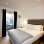 West London Serviced Apartments - Skerne Road Free Wifi Balcony Parking Apartments - Urban Stay