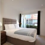 West London Serviced Apartments - Skerne Road Free Wifi Balcony Parking Apartments - Urban Stay