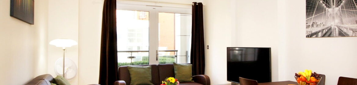 West London Serviced Apartments - Skerne Road Free Wifi Balcony Parking Apartments - Urban Stay