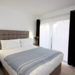 West London Serviced Apartments - Skerne Road Free Wifi Balcony Parking Apartments - Urban Stay
