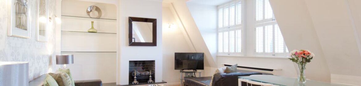 Bond Street Corporate Accommodation near Oxford Street, Soho and The West End. Book our 2-bed penthouse apartment London with lift access. Urban Stay